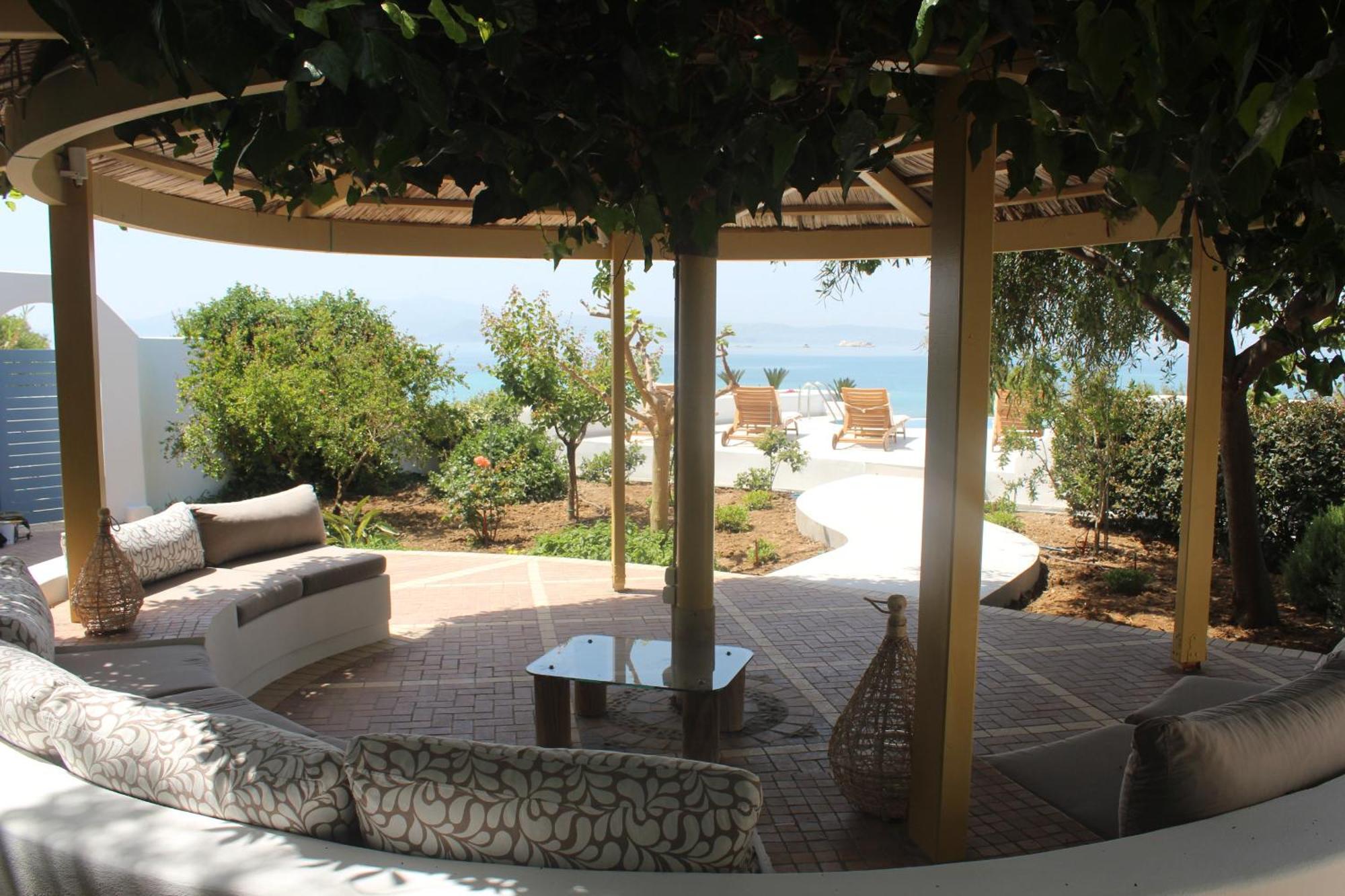 Villa Paradise In Naxos Plaka  Room photo